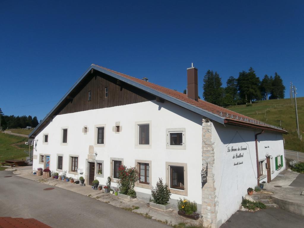 B&B La Ferme De Pouillerel La Chaux De Fonds Екстер'єр фото