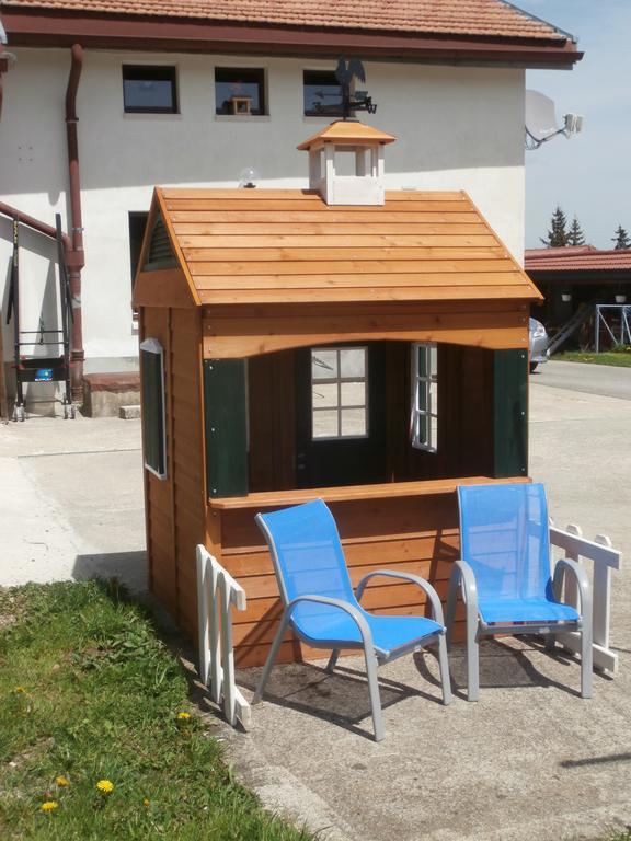 B&B La Ferme De Pouillerel La Chaux De Fonds Екстер'єр фото