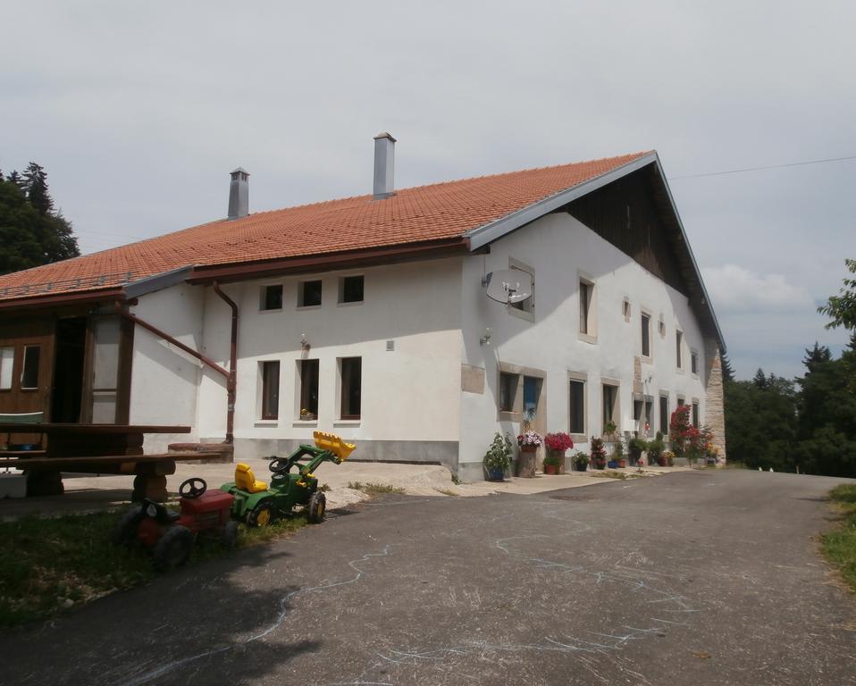B&B La Ferme De Pouillerel La Chaux De Fonds Екстер'єр фото